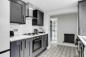 4 bedroom stylish home central location